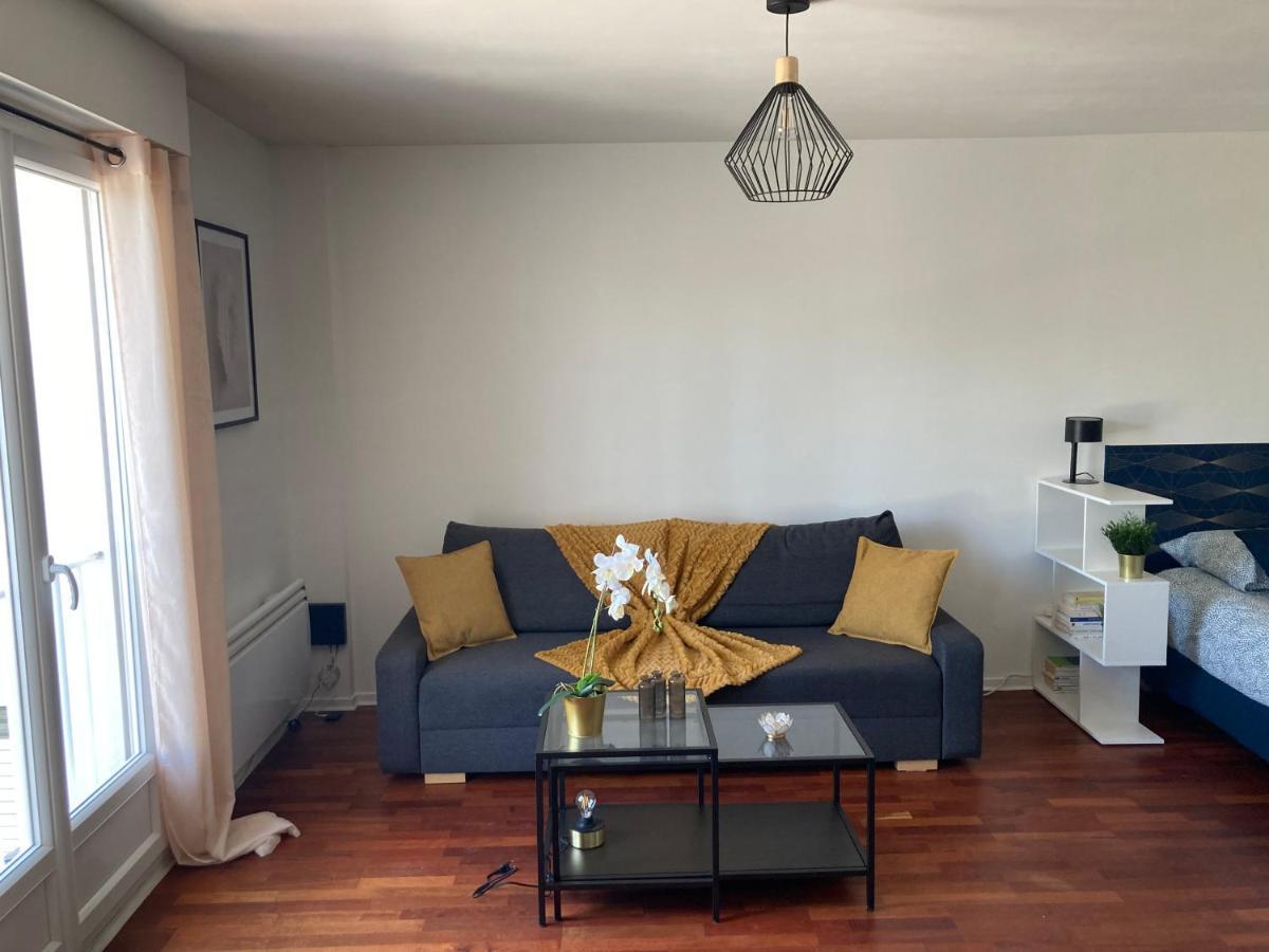 Le 100 Brossolette Apartment Noisy-le-Grand Luaran gambar