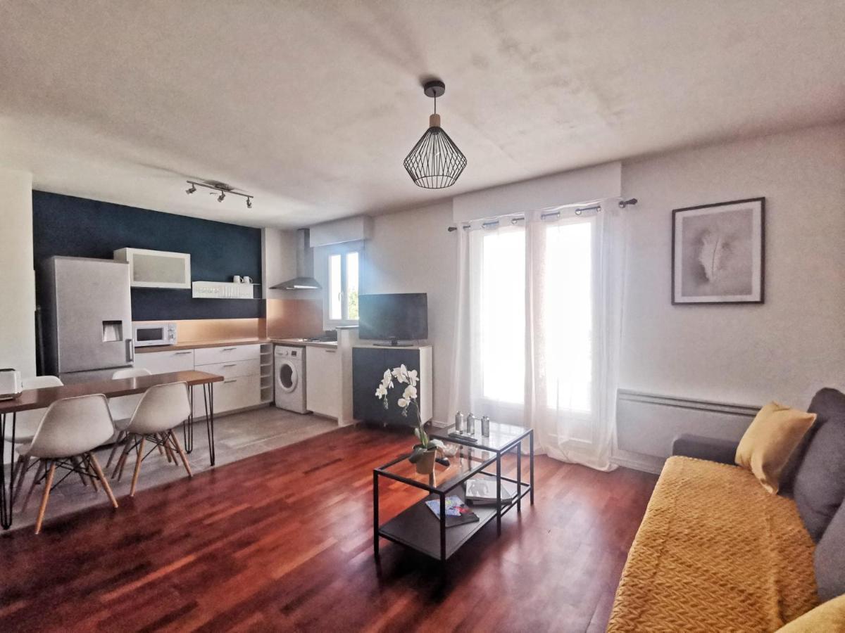 Le 100 Brossolette Apartment Noisy-le-Grand Luaran gambar