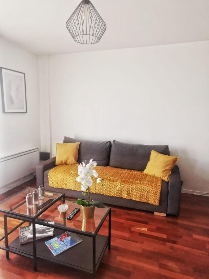 Le 100 Brossolette Apartment Noisy-le-Grand Luaran gambar